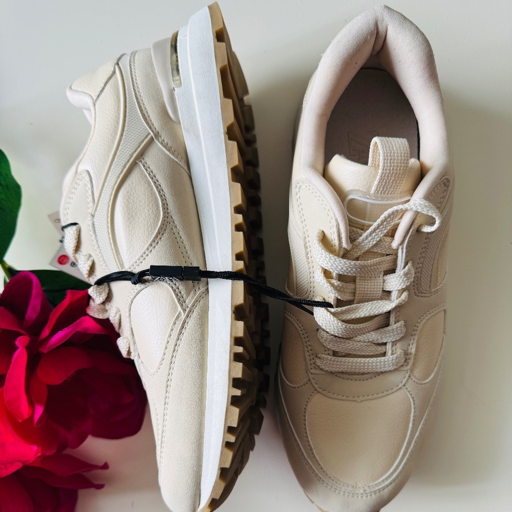 Zara beige color leather sneakers